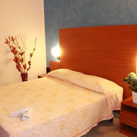 Hotel Nettuno 蒙特卡蒂尼泰尔梅 外观 照片