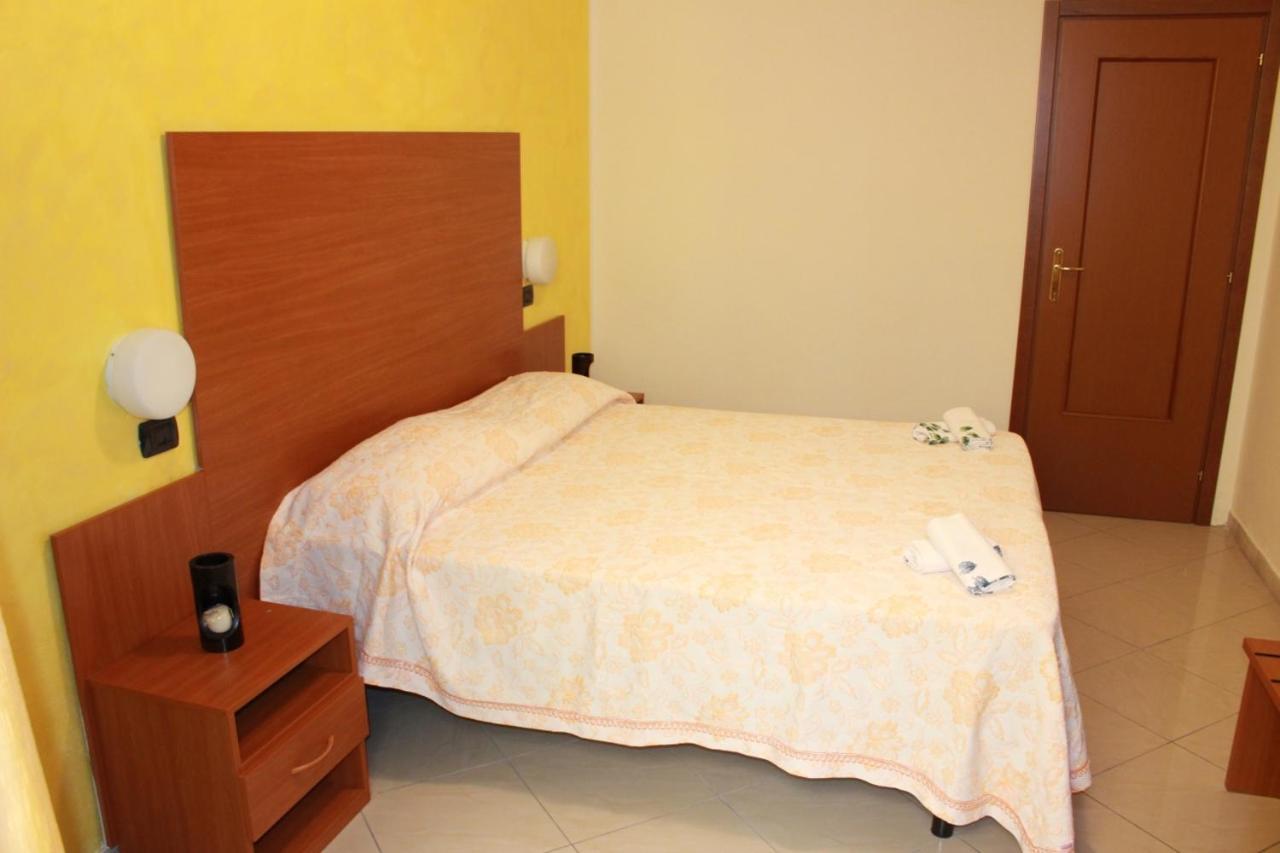 Hotel Nettuno 蒙特卡蒂尼泰尔梅 外观 照片