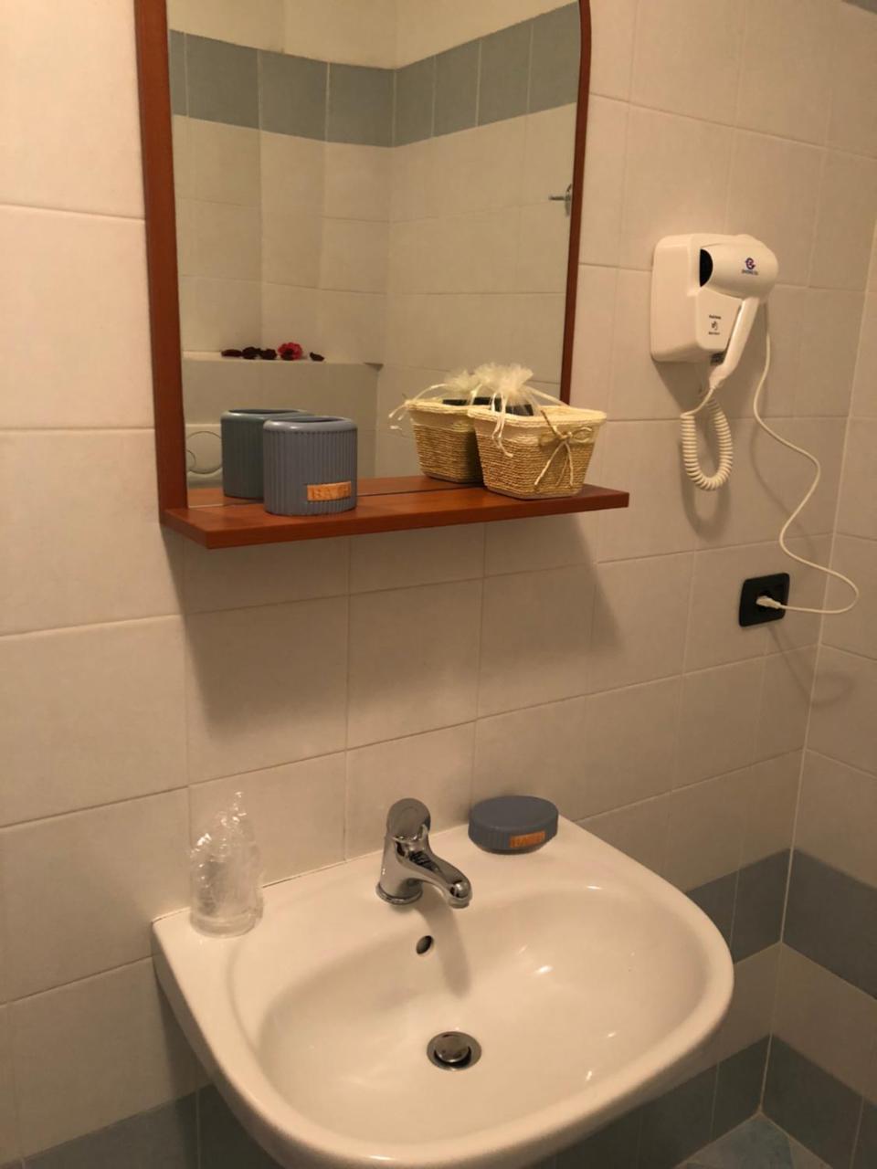 Hotel Nettuno 蒙特卡蒂尼泰尔梅 外观 照片