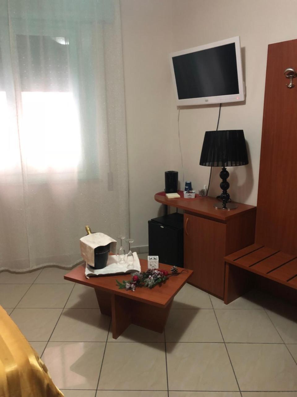 Hotel Nettuno 蒙特卡蒂尼泰尔梅 外观 照片